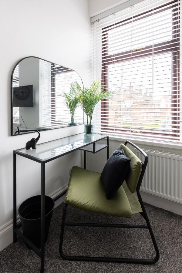 Levi Suite By Koya Homes - 3-Bedroom Home, Downtown Cardiff, Free Parking المظهر الخارجي الصورة