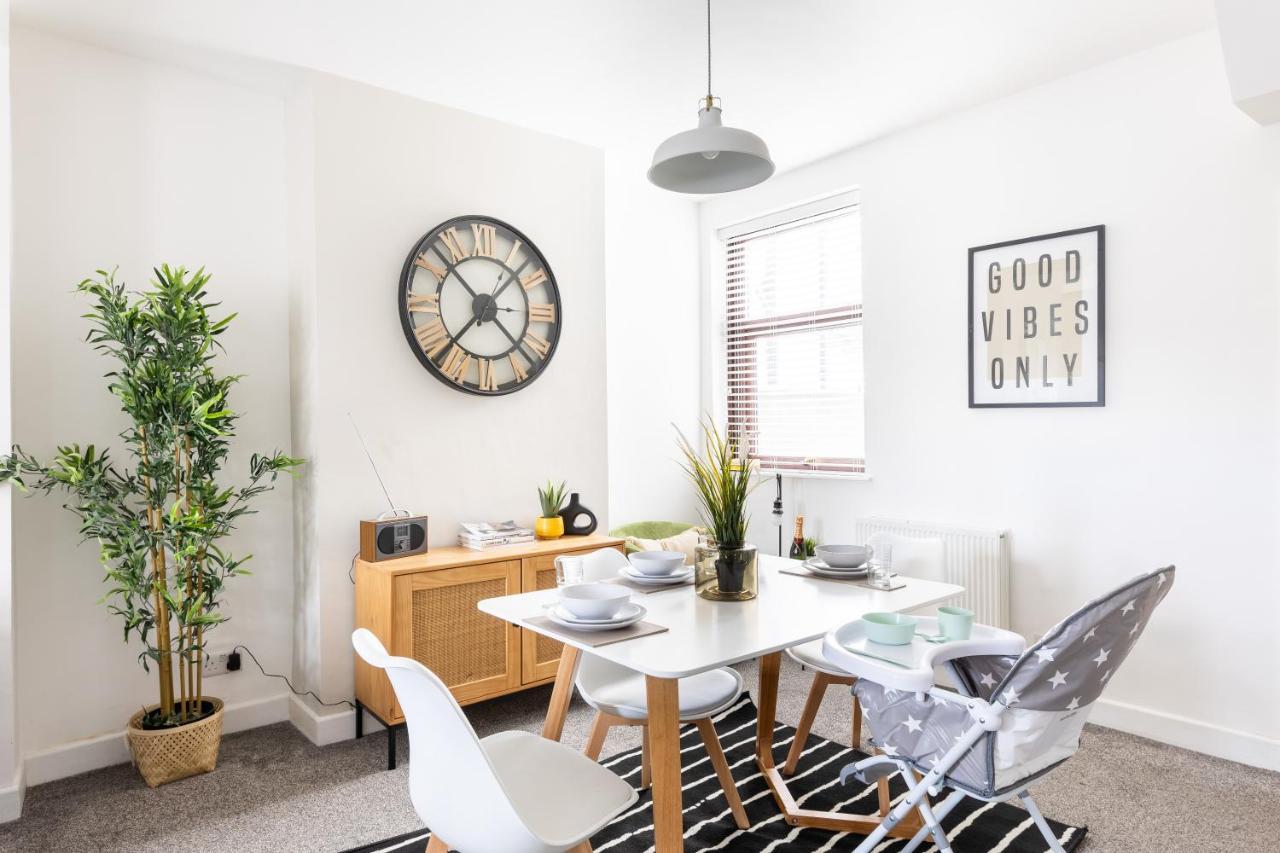 Levi Suite By Koya Homes - 3-Bedroom Home, Downtown Cardiff, Free Parking المظهر الخارجي الصورة