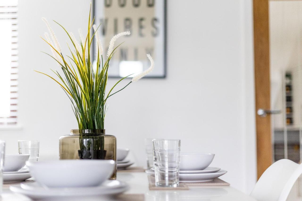 Levi Suite By Koya Homes - 3-Bedroom Home, Downtown Cardiff, Free Parking المظهر الخارجي الصورة